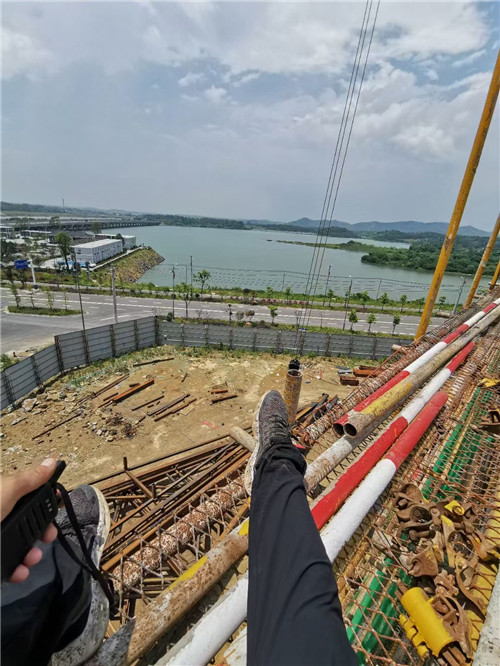 邓州市作业中发生设备损坏或人员意外，责任怎么划分？